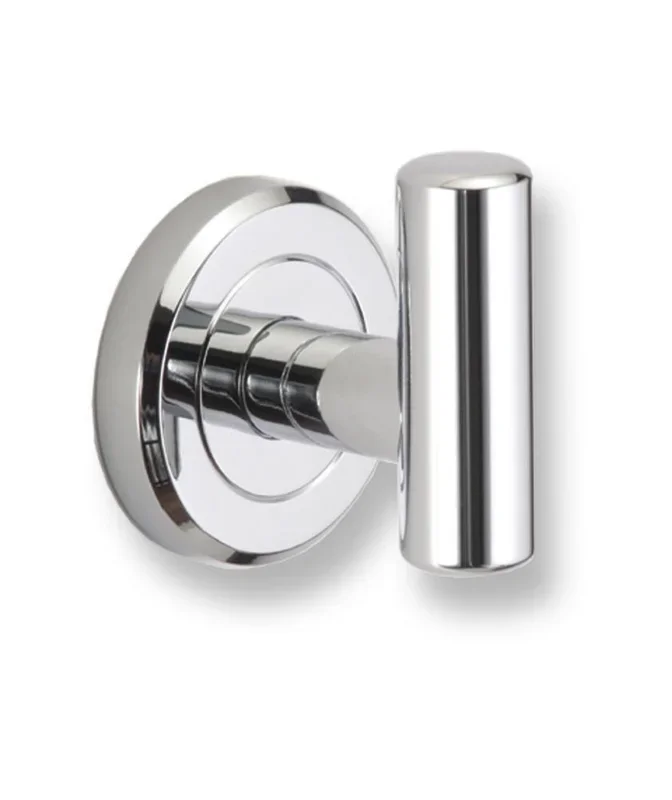 1 Robe Hook in Polished Chrome