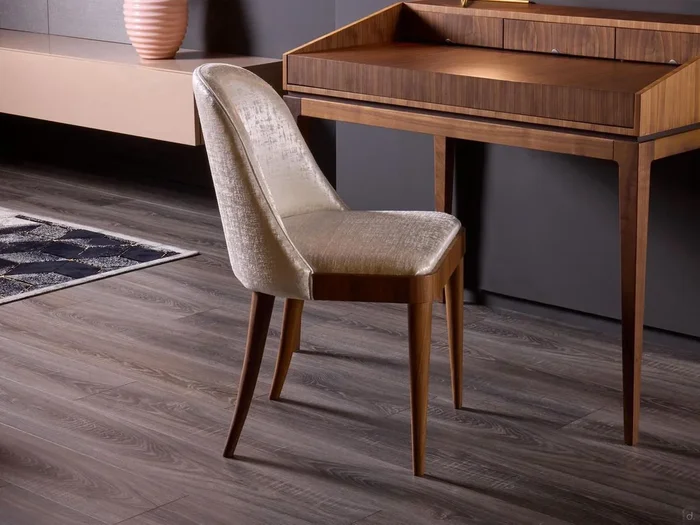 Eiko Sedie Imbottite Gambe Legno