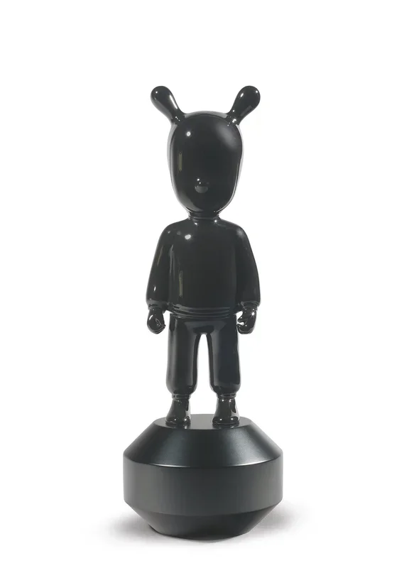 Figurina The Black Guest. Modello piccolo.