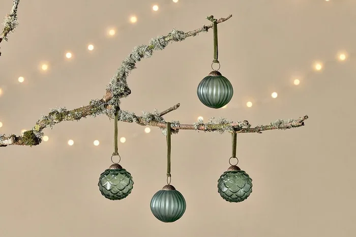 Hara Baubles – (Set of 4)