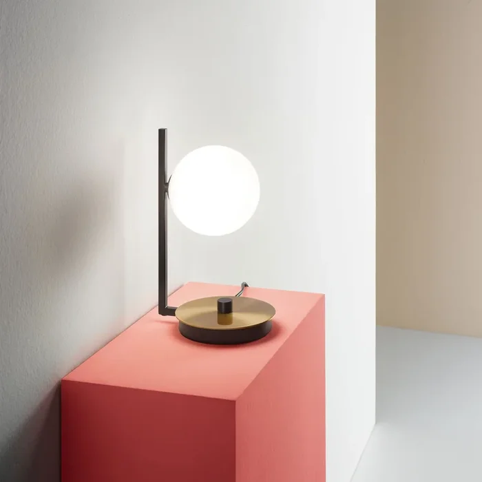 Lampada da tavolo dal design moderno con diffusore in vetro soffiato Birds – 15W