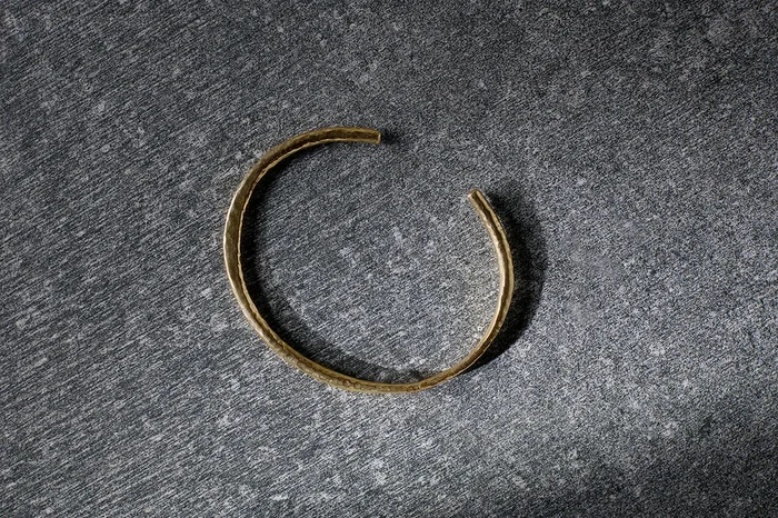 Niru Bracelet – Gold