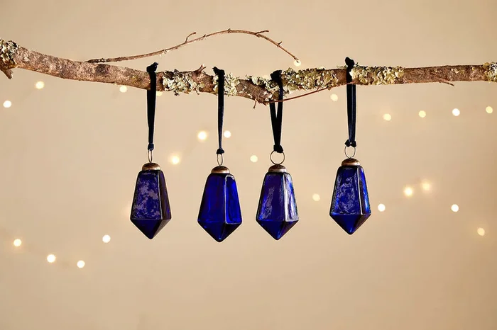 Ratnam Baubles – Indigo – Gravid (Set of 4)