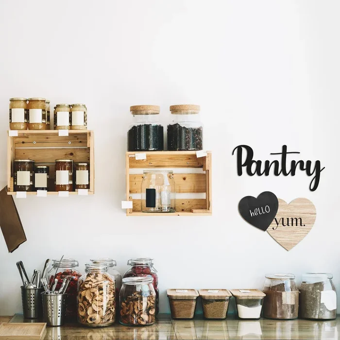 Scritta in Legno Pantry