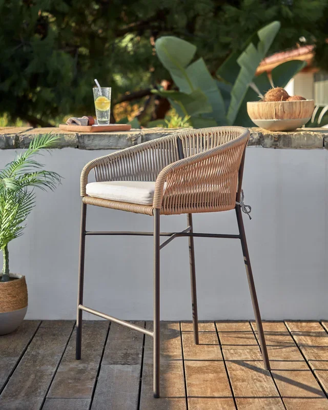 Sgabello Yanet in corda ecru altezza 65 cm